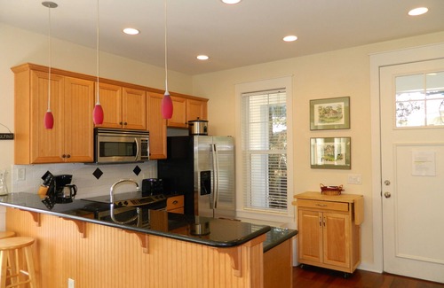 Laurel Grove House | AMAZING DAZE BEACH HOUSE +2 GOLF CARTS+ LAKE/GOLF VIEW+DECK W/GRILL+POOL/HOT TUB