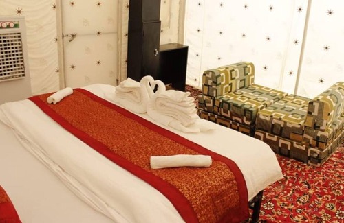 Jaisalmer RV Rental | Amazing desert camp