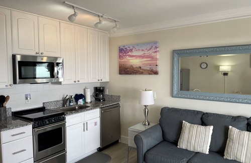 Hilton Head Island Condo | Amazing Direct Oceanfront Views - Recently Updated End Unit at Seaside Villas I