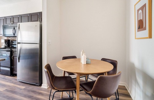 North Burnet Apartment | Amazing Domain 1BR w/Gym, Pool & W/D, nr restaurants, by Blueground
