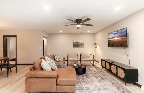 Wichita House | Amazing East Side 3BR 2BA Wifi Smart TV