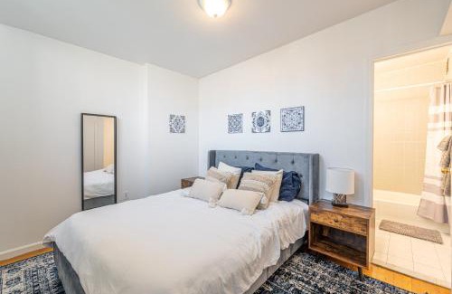 Midtown West Apartment | Amazing Furnished 1 BR Penthouse Midtown West