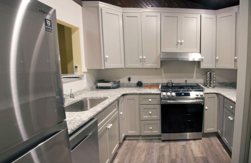 Lobelville House | Amazing Getaway! Forest Setting Outside Nashville Near Loretta Lynn's