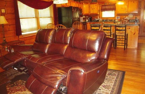 Gatlinburg - Pigeon Forge Cabin | Amazing Grace in Shagbark