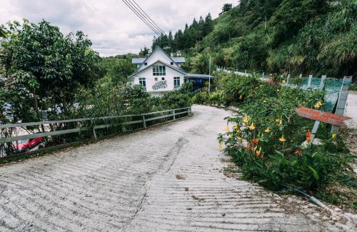 Kundasang Cabin | Amazing Grace Lodge