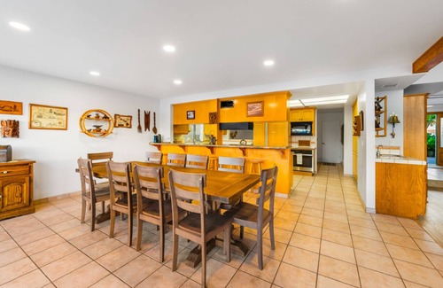 Channel Islands House | Amazing Harbor Deck Views, Comfy Beds W/Hot Tub