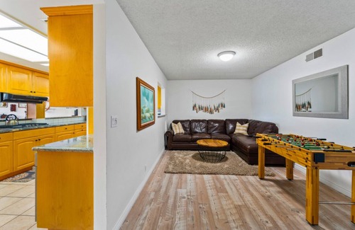 Channel Islands House | Amazing Harbor Deck Views, Comfy Beds W/Hot Tub