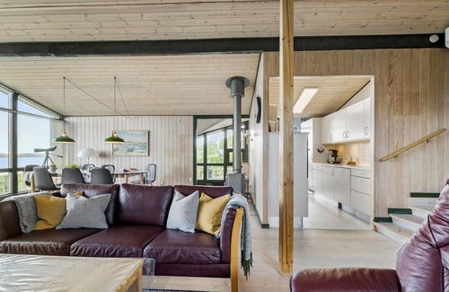 Aabenraa House | Amazing home in Aabenraa with kitchen