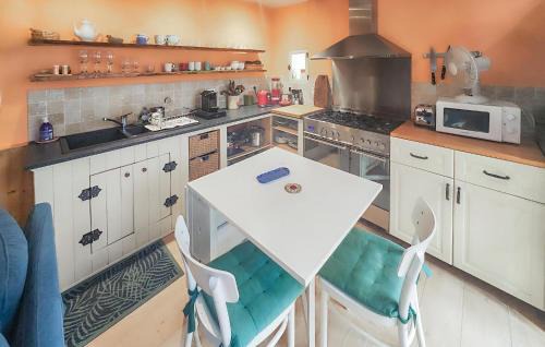 Cessenon-sur-Orb House | Amazing Home In Cessenon-Sur-Orb