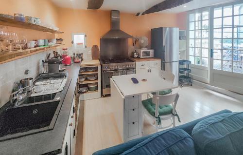 Cessenon-sur-Orb House | Amazing Home In Cessenon-Sur-Orb