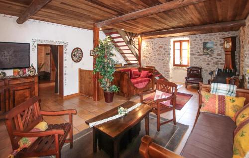 Chassiers House | Amazing Home In Chassiers With Wifi