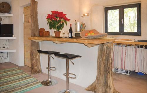Coti-Chiavari House | Amazing Home In Coti-Chiavari