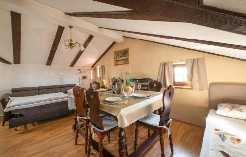 Donja Stubica House | Amazing Home In Donja Stubica