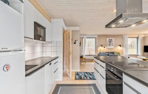 Hoeve Strand House | Amazing Home In Fårevejle With Wifi