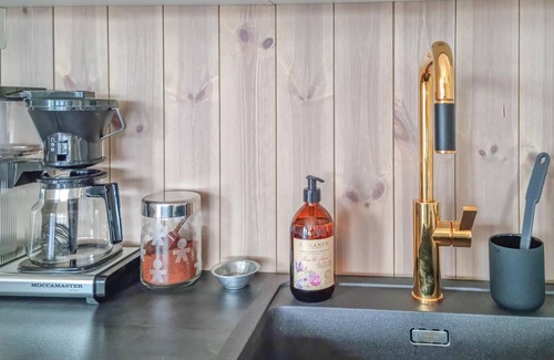 Arendal House | Amazing home in Færvik with WiFi