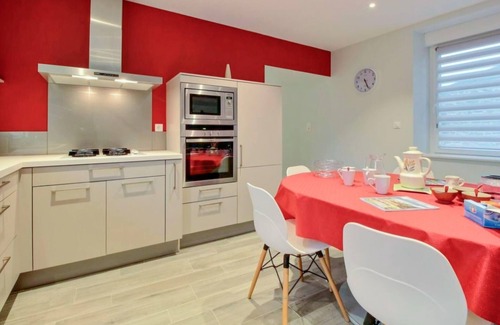 Dolo House | Amazing home in Jugon-les-Lacs