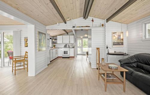 Hojslev House | Amazing Home In Højslev With Wifi