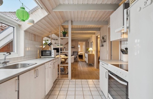 Nørre Lyngvig House | Amazing home in Hvide Sande with sauna