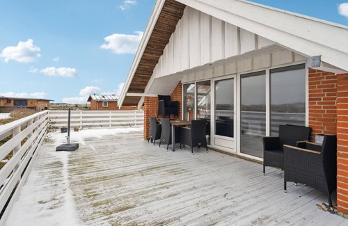 Nørre Lyngvig House | Amazing home in Hvide Sande with sauna
