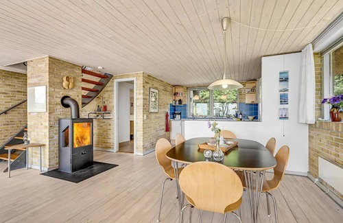 Skodshoved House | Amazing home in Knebel with kitchen