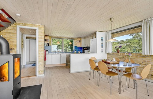 Skodshoved House | Amazing home in Knebel with kitchen