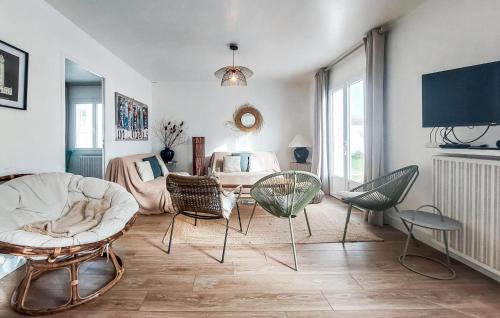 Les Portes-en-Re House | Amazing Home In Les Portes-En-Ré