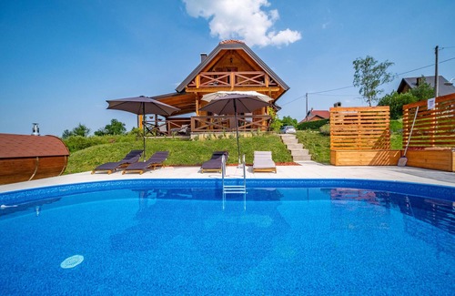 Karlovac House | Amazing home in Lipje with sauna