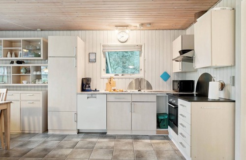 Nørre Lyngby House | Amazing home in Løkken with WiFi
