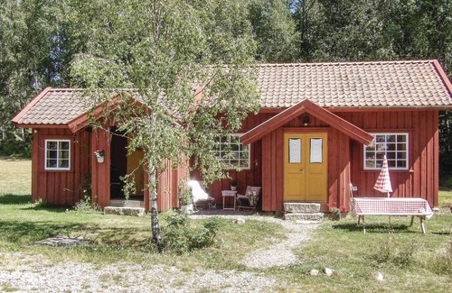 Lur House | Amazing home in Lur with WiFi