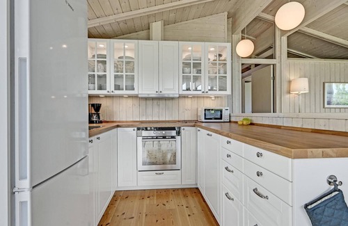 Beder Malling House | Amazing home in Malling with kitchen