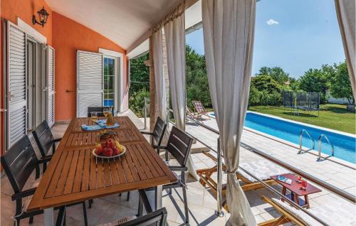Marcana House | Amazing Home In Marcana With Wifi