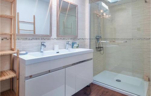 Marennes House | Amazing Home In Marennes
