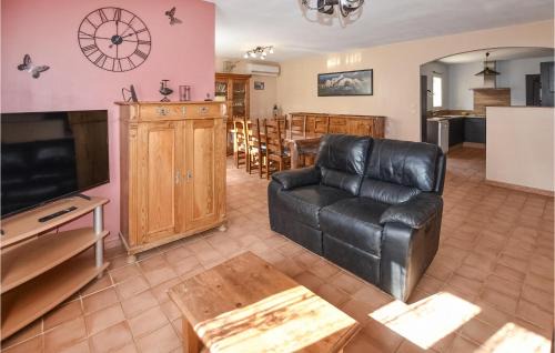 Mazan House | Amazing Home In Mazan With Kitchen