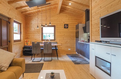 Merzalben House | Amazing home in Merzalben with sauna