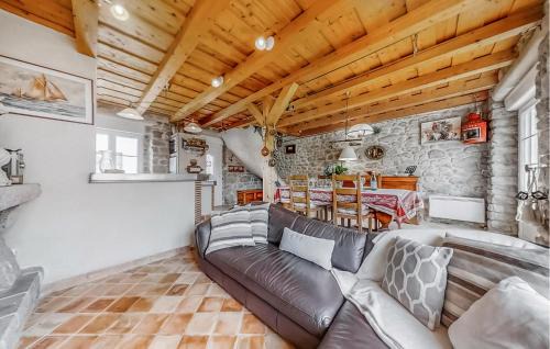 Plouhinec House | Amazing Home In Plouhinec With Wifi