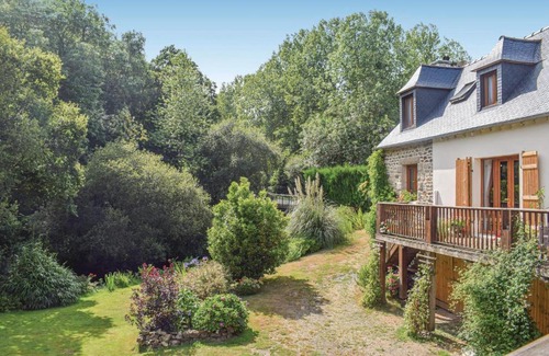 Saint-Adrien House | Amazing home in Saint Pever with 3 Bedrooms and WiFi