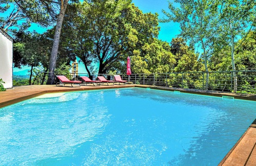 Sauveterre House | Amazing home in Sauveterre with WiFi