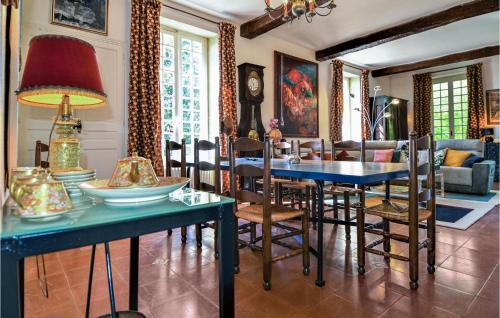 Sernhac House | Amazing Home In Sernhac With Wifi