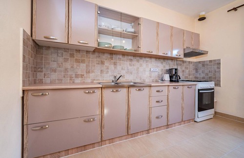 Sukosan House | Amazing home in Sukosan with WiFi