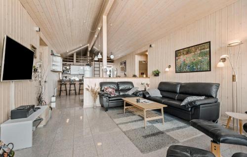 Skaven Strand House | Amazing Home In Tarm With Kitchen