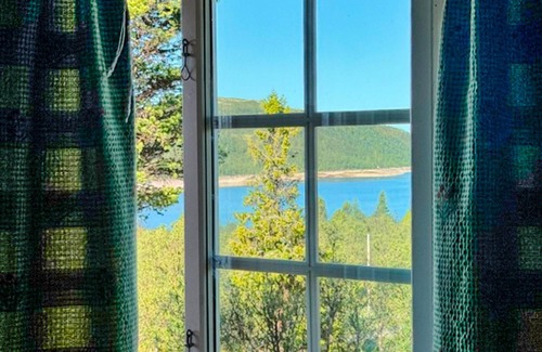 Al Municipality House | Amazing home in Tunhovd with sauna