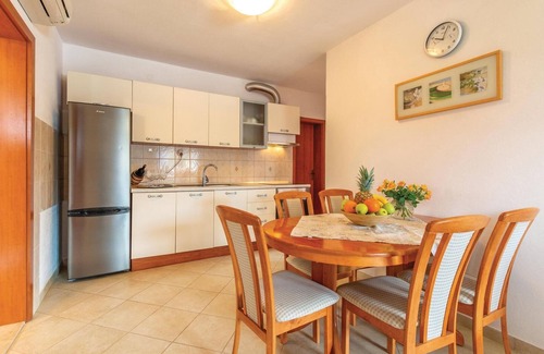 Dicmo House | Amazing home in Turjaci with WiFi