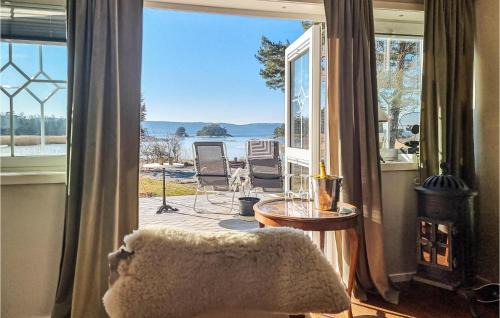 Vargon House | Amazing Home In Vänersnäs With Wifi