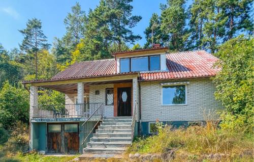Omberg House | Amazing Home In Väversunda With Wifi