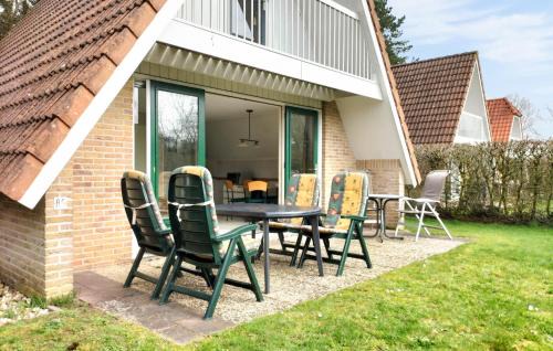 Vlagtwedde House | Amazing Home In Vlagtwedde With Wifi
