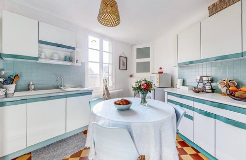 Volnay House | Amazing home in Volnay with WiFi