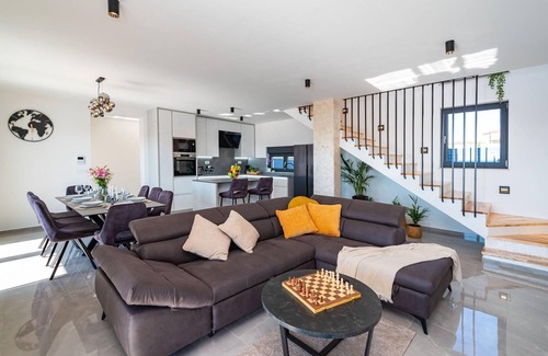 Pakostane House | Amazing home in Vrana