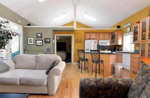 Norkirk House | Amazing Home.Large Space Yet Cozy