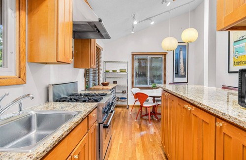 Cedar-Isles-Dean House | Amazing home near downtown, MOA and Airport!