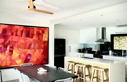 Newport House | AMAZING Insta-worthy ocean views over Newport Beach sleeps 9 guests